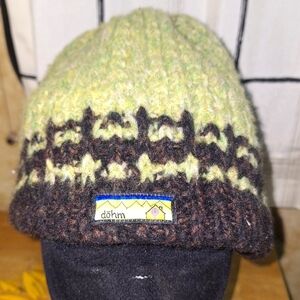 Dohm Merino Wool Blend Knit Beanie Hat In Light Green And Black. OSFM